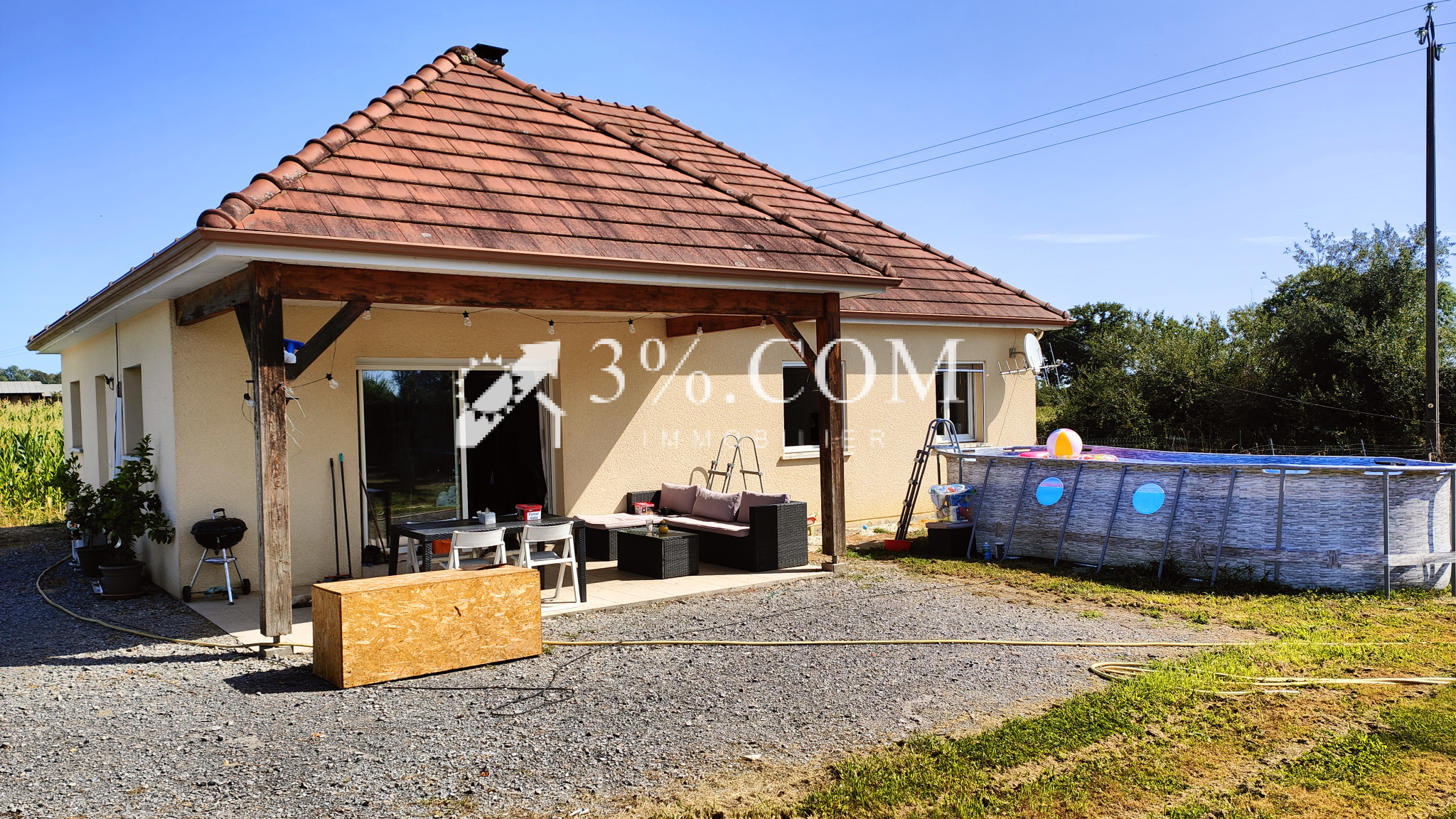 Maison de plain-pied 3 chambres 1 900 m2 À 25 min de P