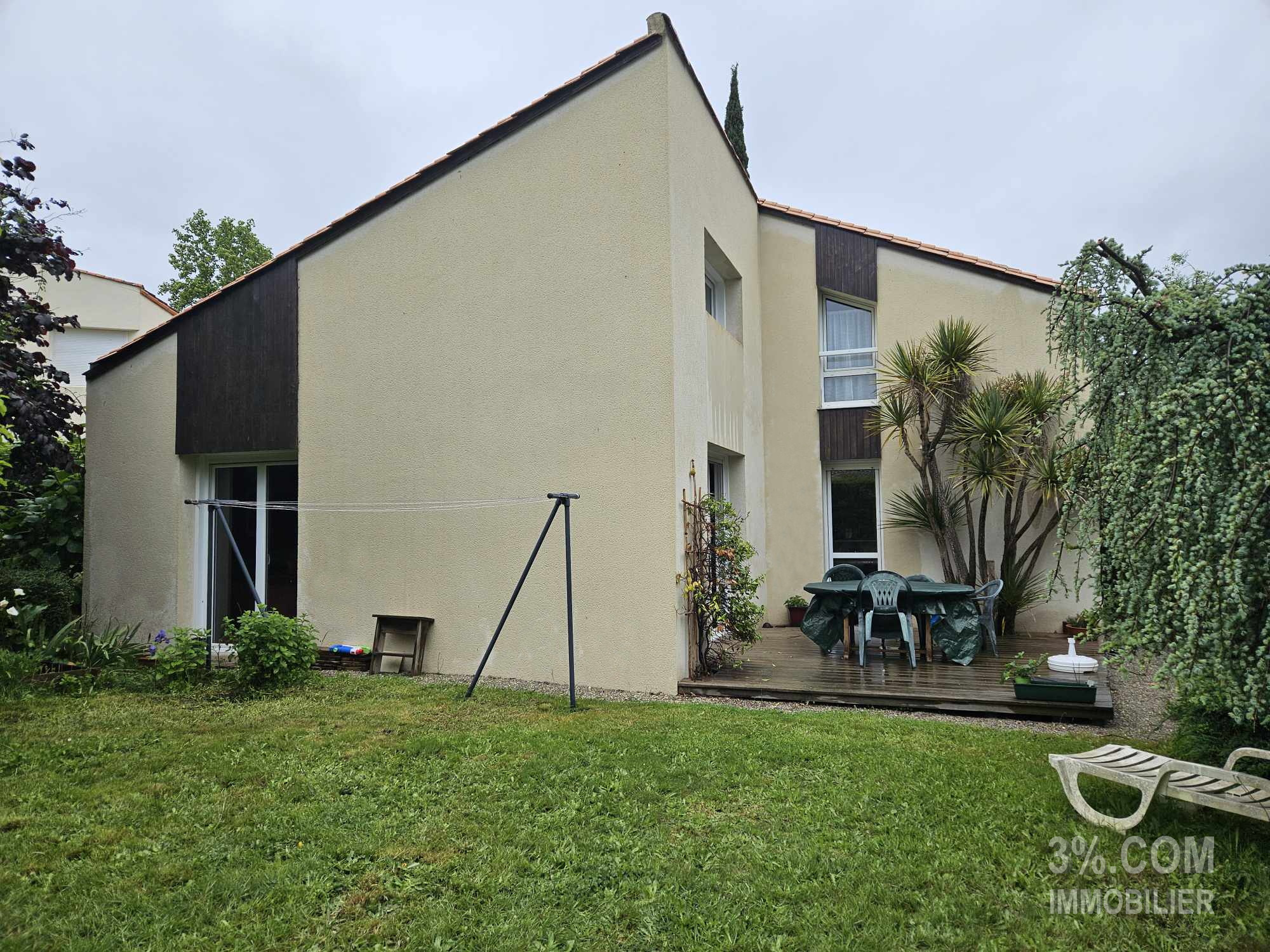Vente Maison 120m² 5 Pièces à La Roche-sur-Yon (85000) - 3%.Com