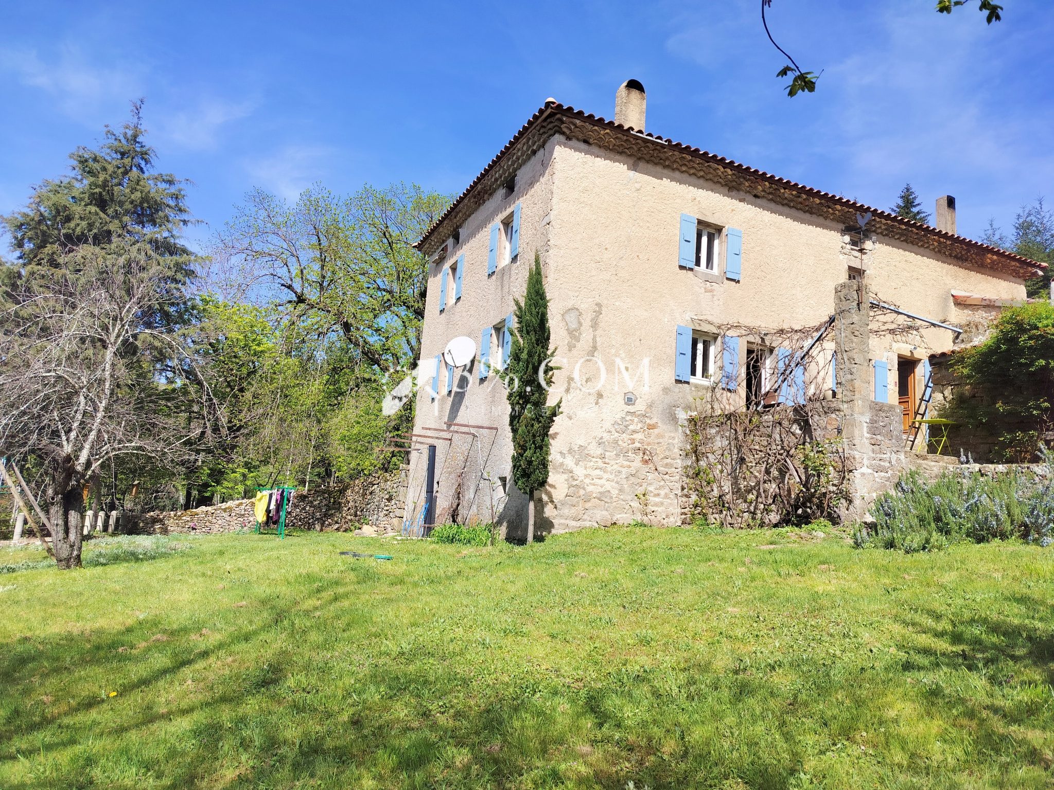 Vente Maison 160m² 5 Pièces à Vernoux-en-Vivarais (07240) - 3%.Com