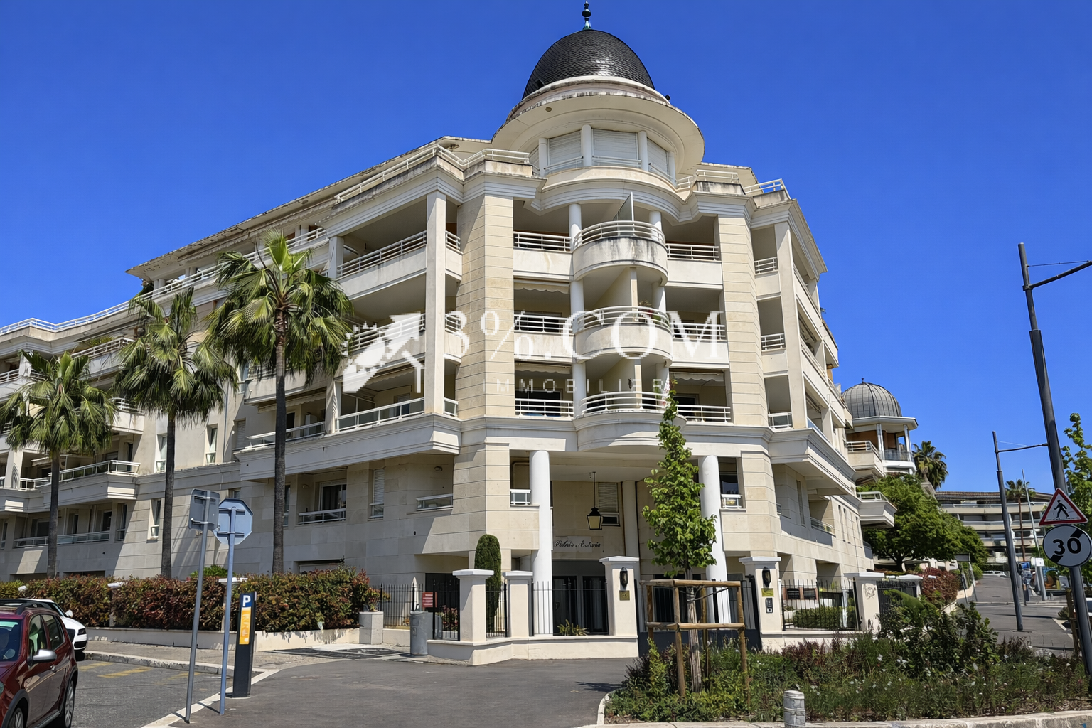 3 pièces avec Terrasse   Centre & Mer à Pied   Cagnes-sur-Me
