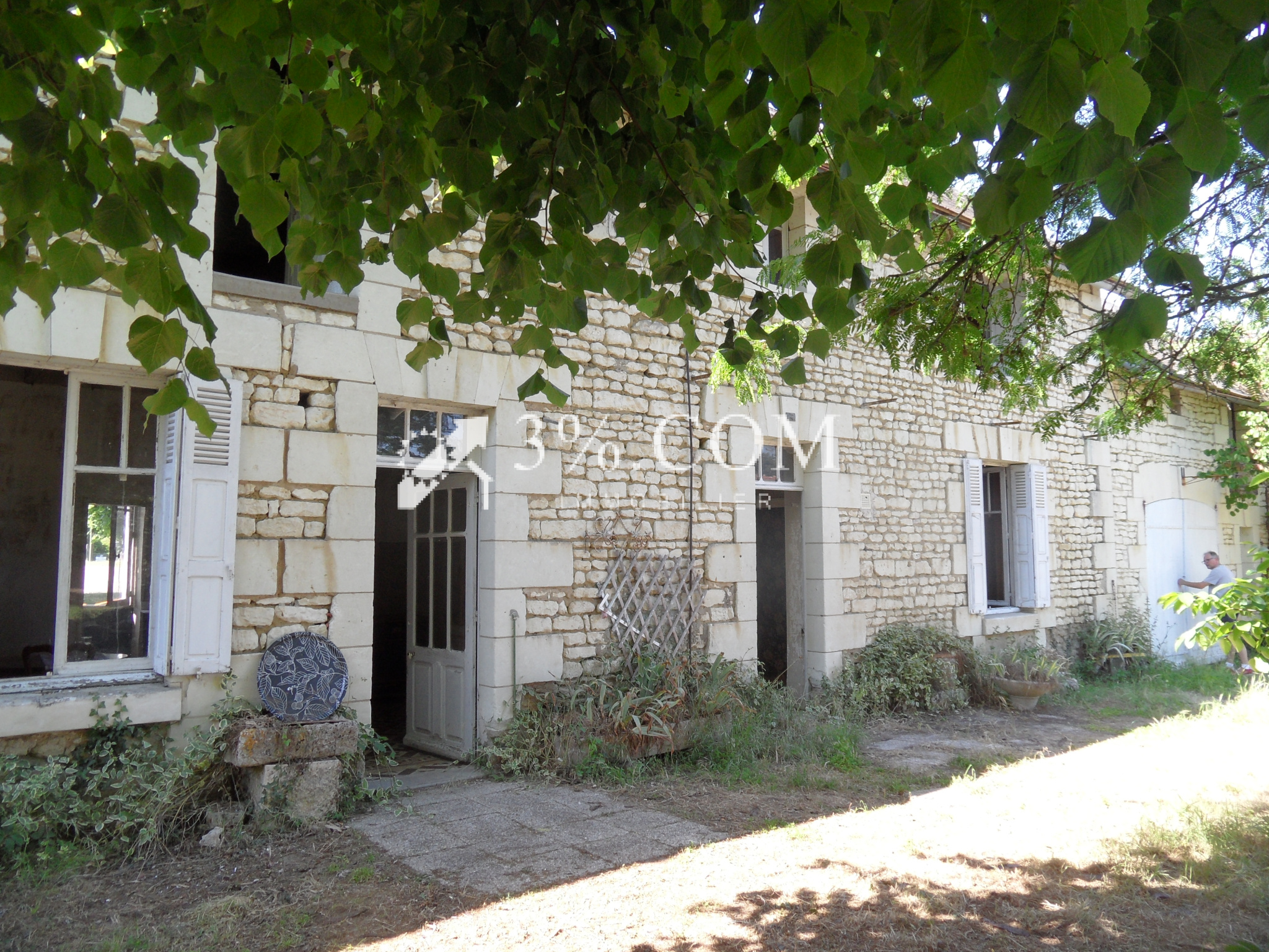 MAISON DE VILLAGE DE 158M2 SUR PARCELLE DE 2036M2